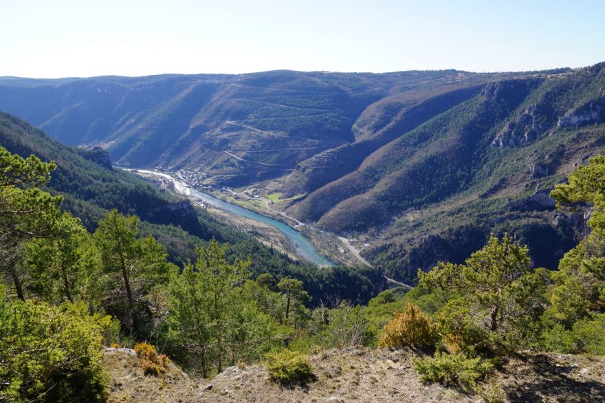 Les Vignes et les Gorges du Tarn depuis le hameau de la Caxe