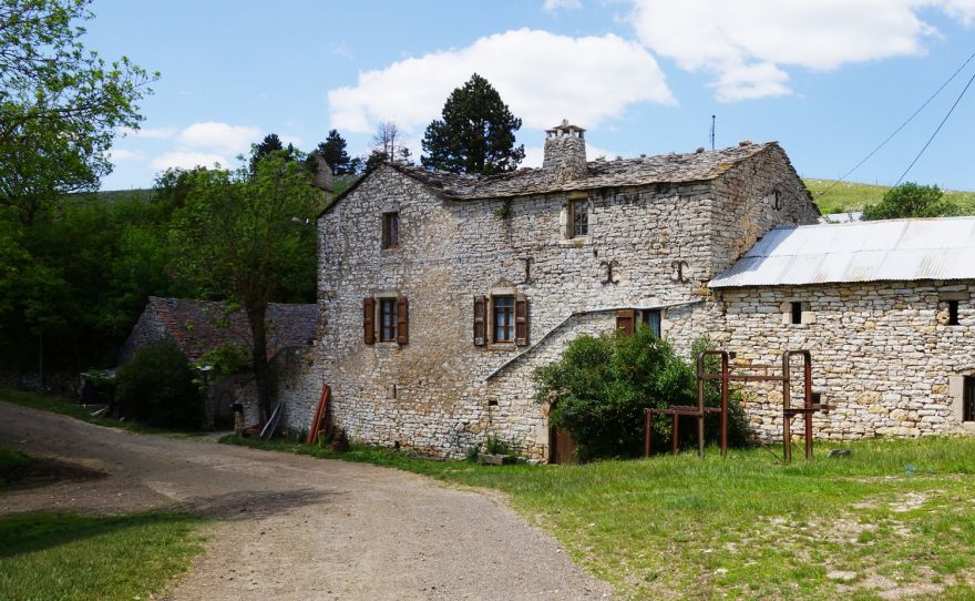 Ferme et maison d'habitation à  l'entrée de Saubert