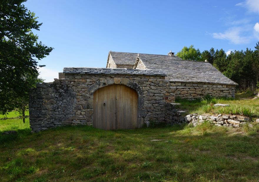 Portail d'entrée de la Bégude Blanche