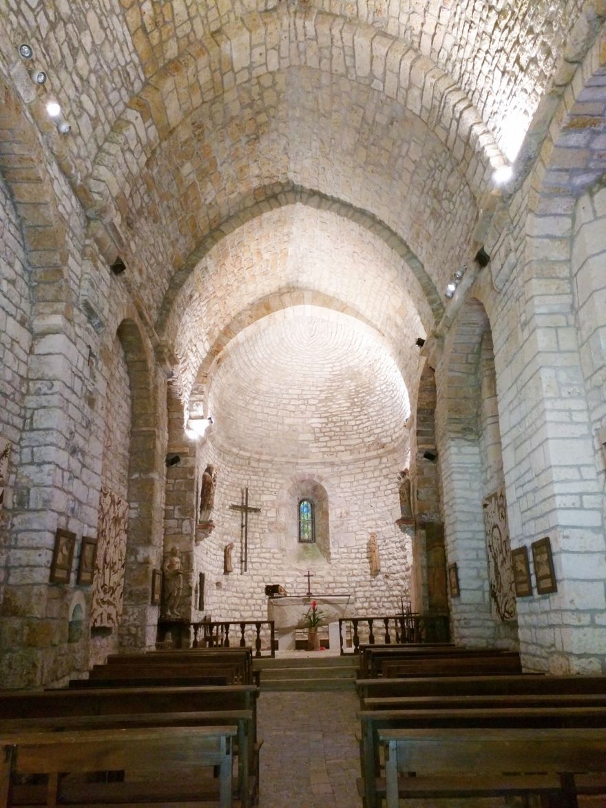 Intérieur de la Chapelle Saint-Frézal